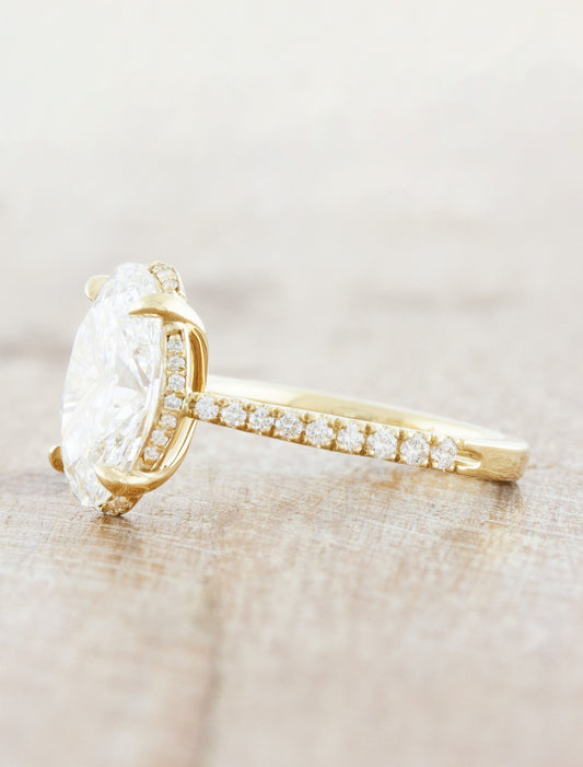 2 CT Round Three Stones Lab Grown Diamond Engagement Ring