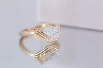 2 CT Round Three Stones Lab Grown Diamond Engagement Ring