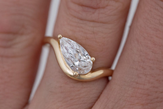2 CT Round Three Stones Lab Grown Diamond Engagement Ring