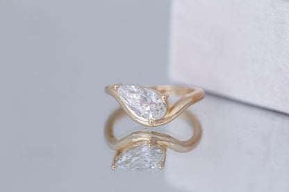 2 CT Round Three Stones Lab Grown Diamond Engagement Ring