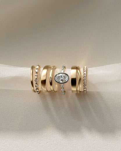 Oval Pave & Bezel Lab Grown Diamond Engagement Ring