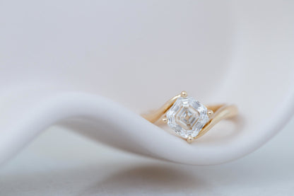 2 CT Round Three Stones Lab Grown Diamond Engagement Ring