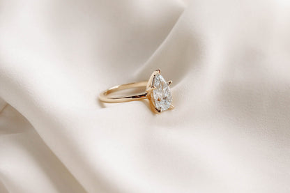 2 CT Round Three Stones Lab Grown Diamond Engagement Ring