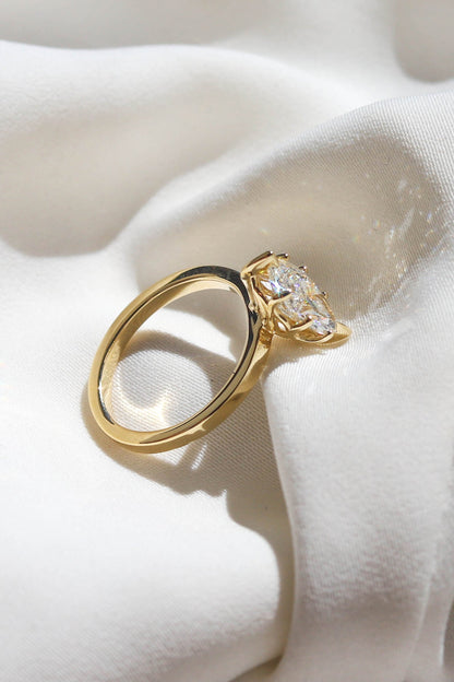 2 CT Round Three Stones Lab Grown Diamond Engagement Ring