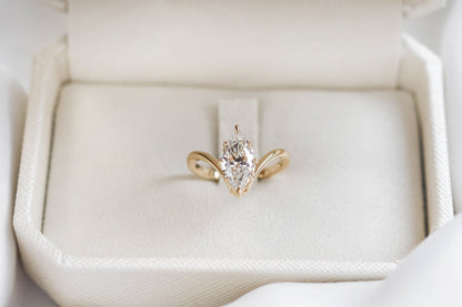 2 CT Round Three Stones Lab Grown Diamond Engagement Ring