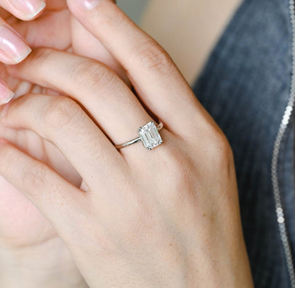 Stunning 3.0 CT Emerald Moissanite Engagement Ring with Solitaire Design 10