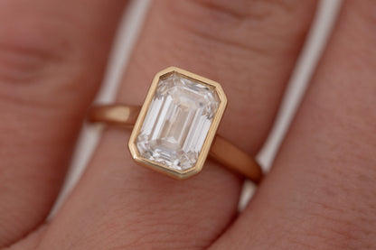 2 CT Round Three Stones Lab Grown Diamond Engagement Ring