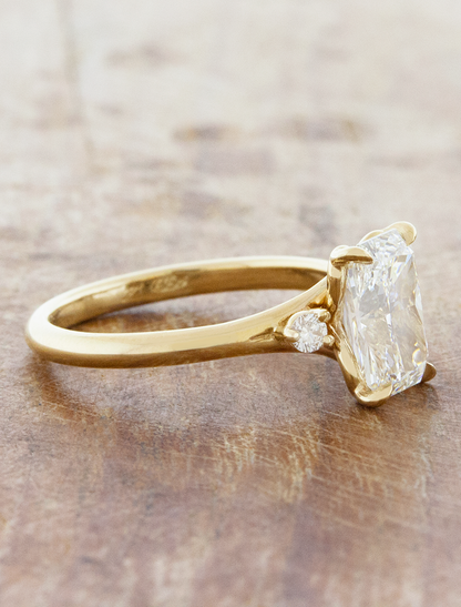 2 CT Round Three Stones Lab Grown Diamond Engagement Ring