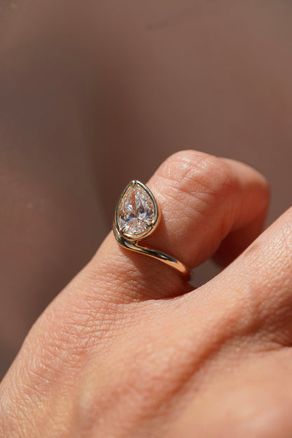 2 CT Round Three Stones Lab Grown Diamond Engagement Ring
