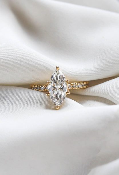 2 CT Round Three Stones Lab Grown Diamond Engagement Ring