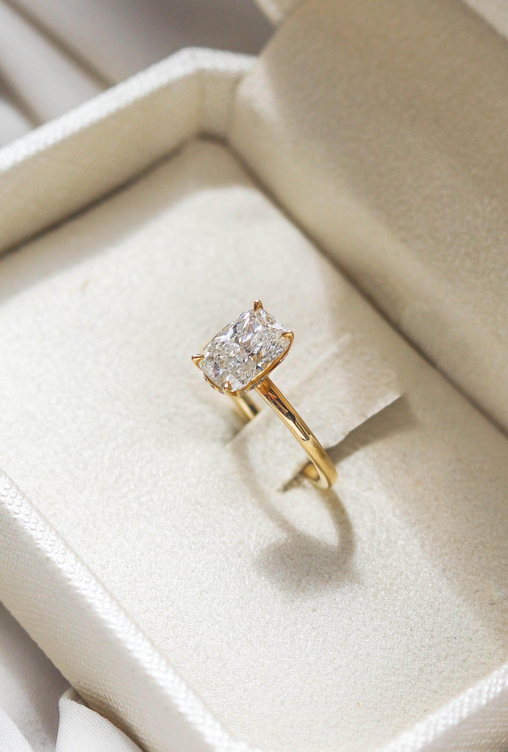 2 CT Round Three Stones Lab Grown Diamond Engagement Ring