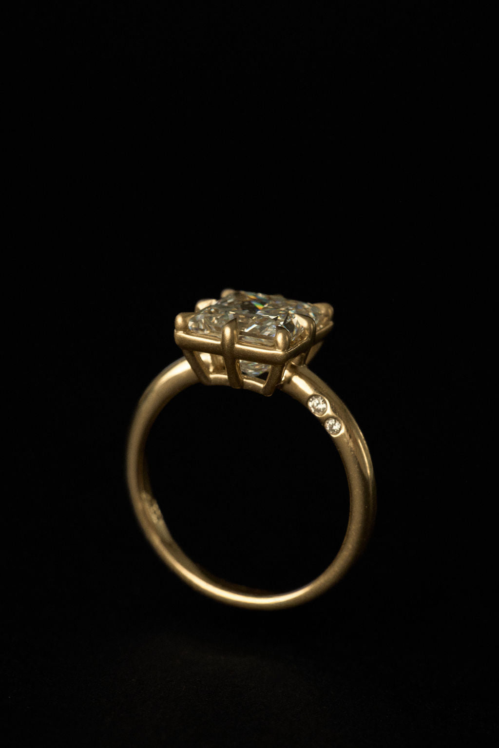 2 CT Round Three Stones Lab Grown Diamond Engagement Ring
