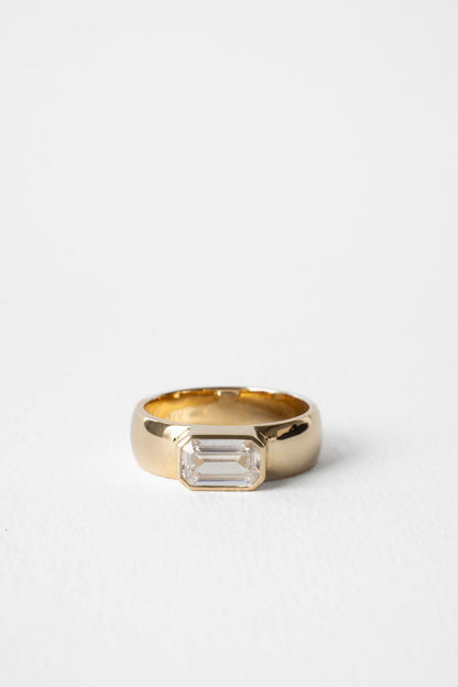 2 CT Round Three Stones Lab Grown Diamond Engagement Ring