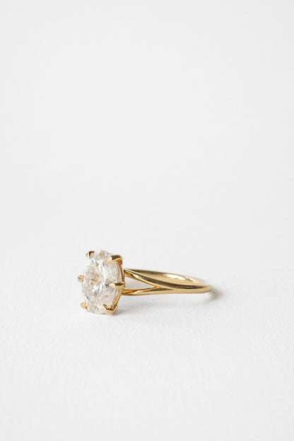2 CT Round Three Stones Lab Grown Diamond Engagement Ring