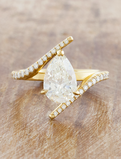 2 CT Round Three Stones Lab Grown Diamond Engagement Ring