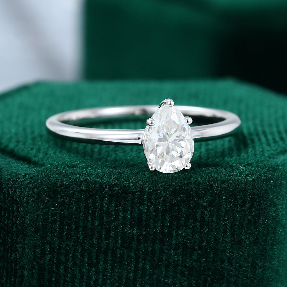1.0 CT Pear Shaped Moissanite Solitaire Engagement Ring 4