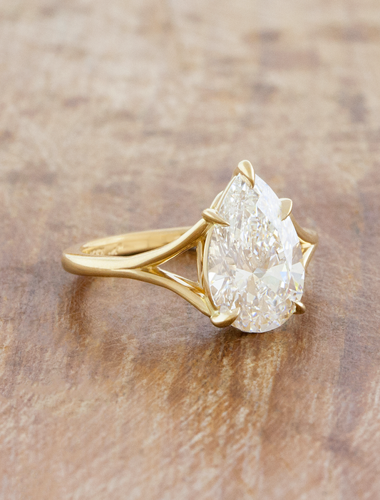 2 CT Round Three Stones Lab Grown Diamond Engagement Ring