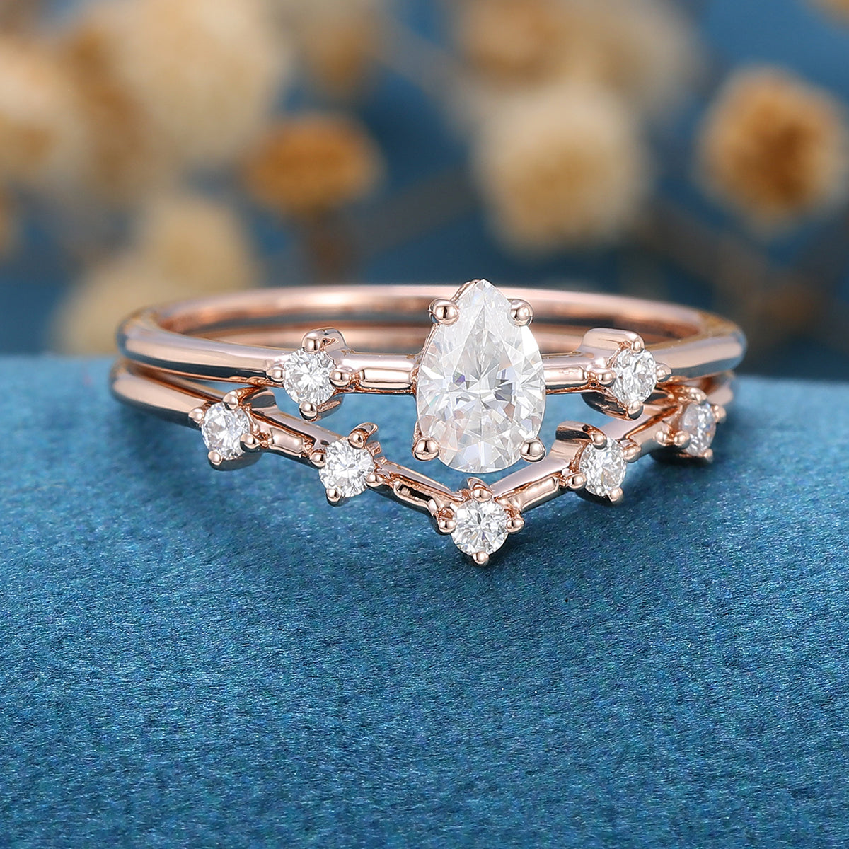 0.39 CT Pear Shaped Moissanite Solitaire Bridal Set 4