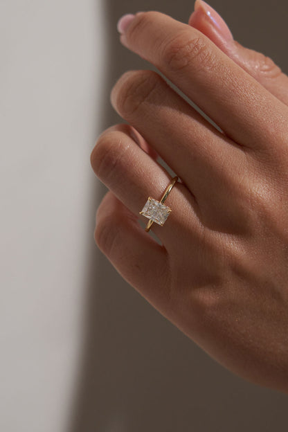 2 CT Round Three Stones Lab Grown Diamond Engagement Ring