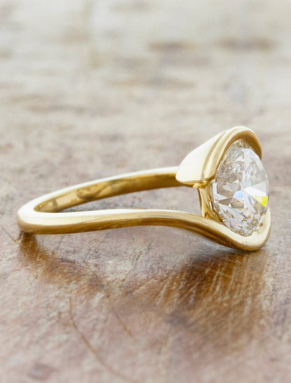 2 CT Round Three Stones Lab Grown Diamond Engagement Ring