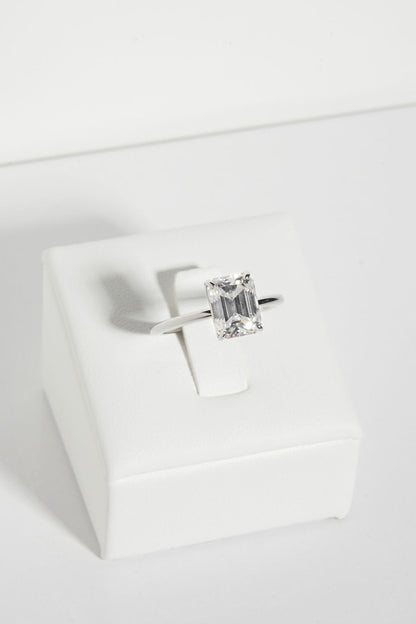 2 CT Round Three Stones Lab Grown Diamond Engagement Ring