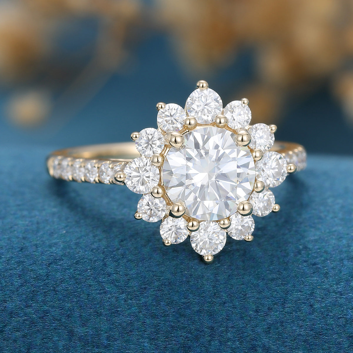 0.88 CT Round Shaped Moissanite Halo Engagement Ring 3