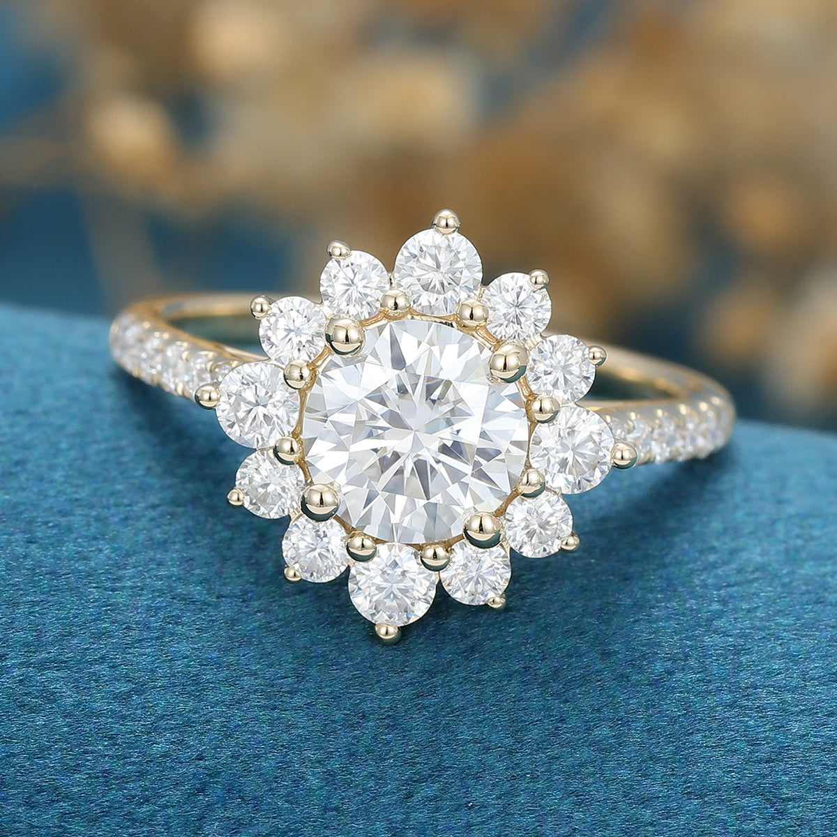 0.88 CT Round Shaped Moissanite Halo Engagement Ring 4
