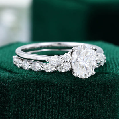 1.33 CT Oval Moissanite Cluster Bridal Ring Set 3