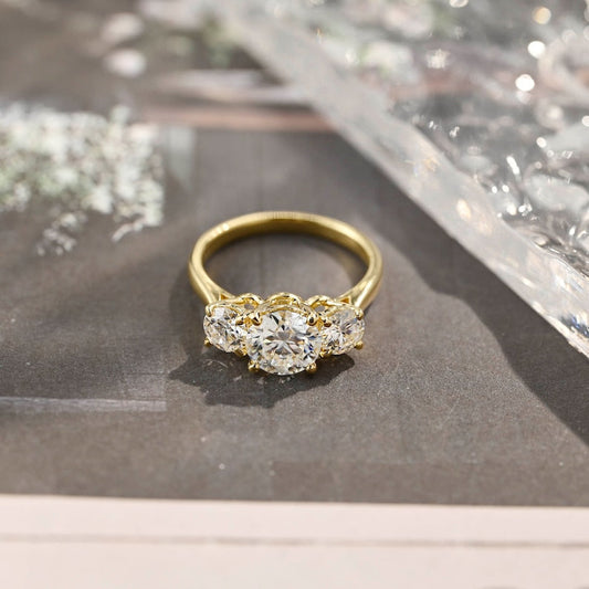 3.0 CT Round Shaped Moissanite Engagement Ring With Three Stone Style 1