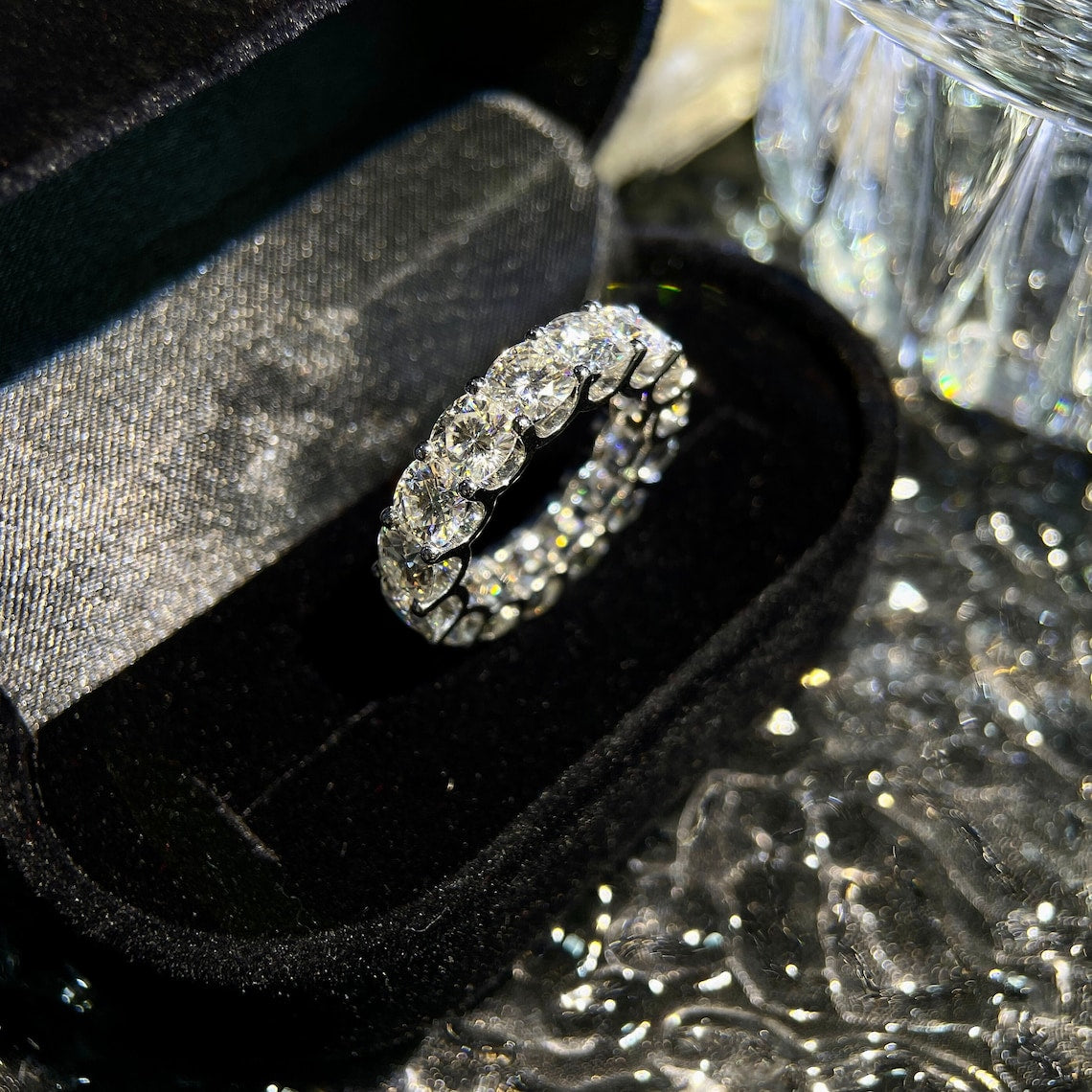 Stunning 2.0 CT Round Moissanite Stones Wedding Bands 1