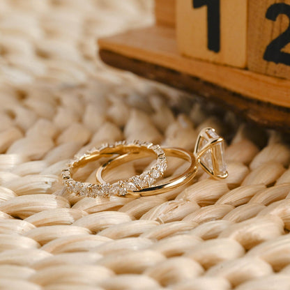 2.5 CT Emerald Cut Solitaire Styled Lab Grown Diamond Bridal Ring Set