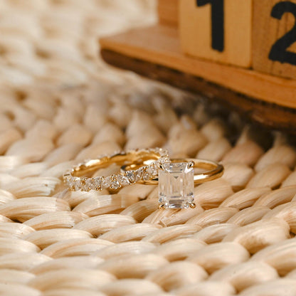 2.5 CT Emerald Cut Solitaire Styled Lab Grown Diamond Bridal Ring Set