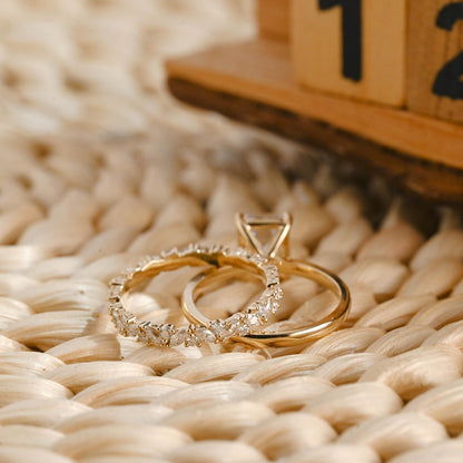 2.5 CT Emerald Cut Solitaire Styled Lab Grown Diamond Bridal Ring Set