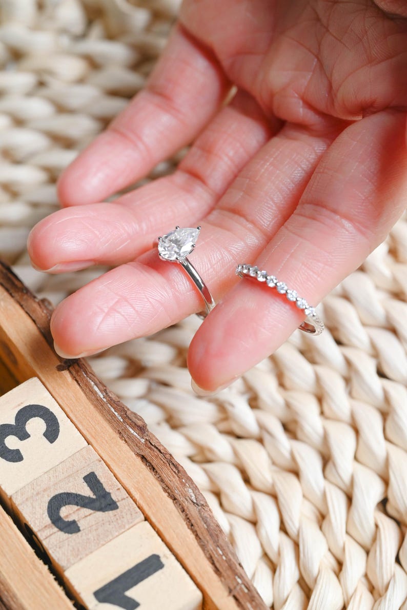 Marquise Cut Cluster Styled Lab Grown Diamond Bridal Ring Set