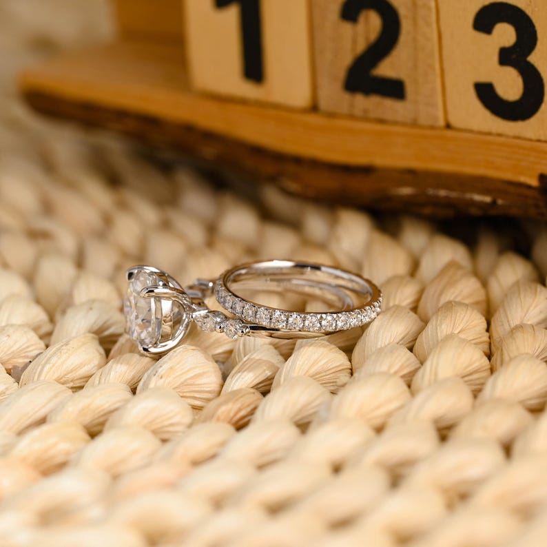 Marquise Cut Cluster Styled Lab Grown Diamond Bridal Ring Set