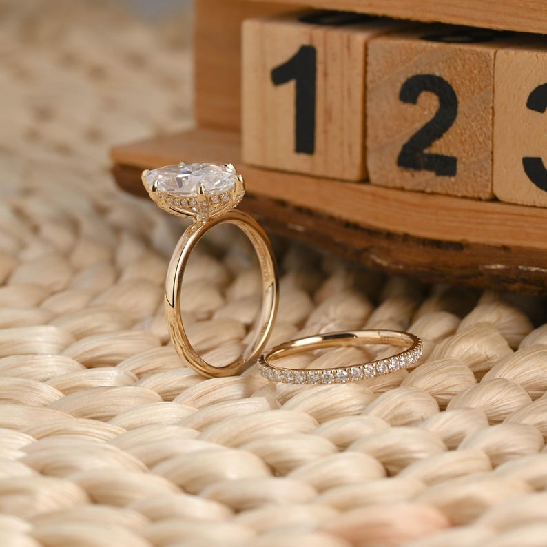 Marquise Cut Cluster Styled Lab Grown Diamond Bridal Ring Set