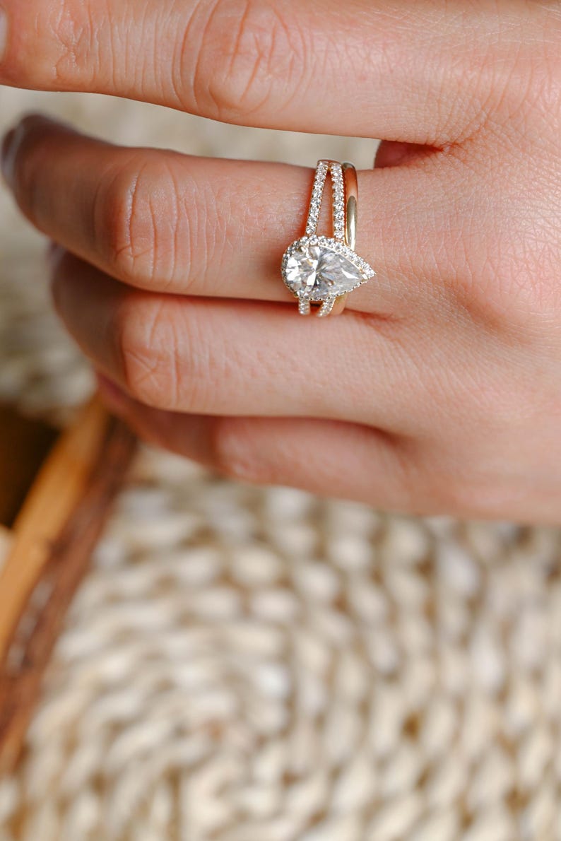 Marquise Cut Cluster Styled Lab Grown Diamond Bridal Ring Set