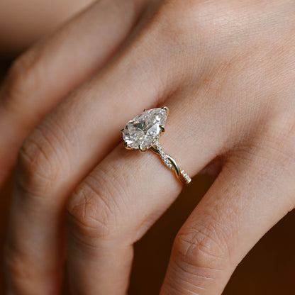 2 CT Round Three Stones Lab Grown Diamond Engagement Ring