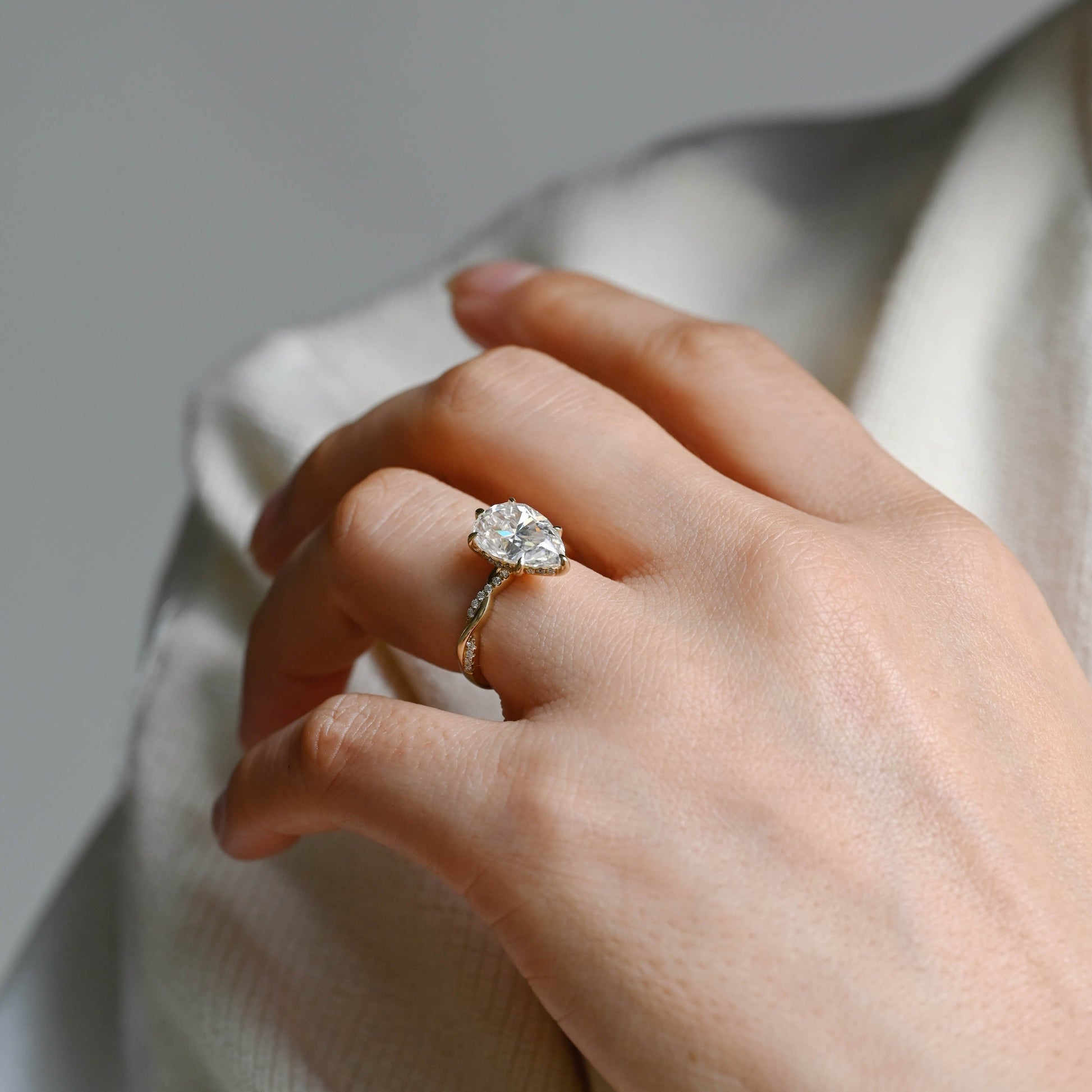 2 CT Round Three Stones Lab Grown Diamond Engagement Ring