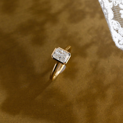 2 CT Round Three Stones Lab Grown Diamond Engagement Ring